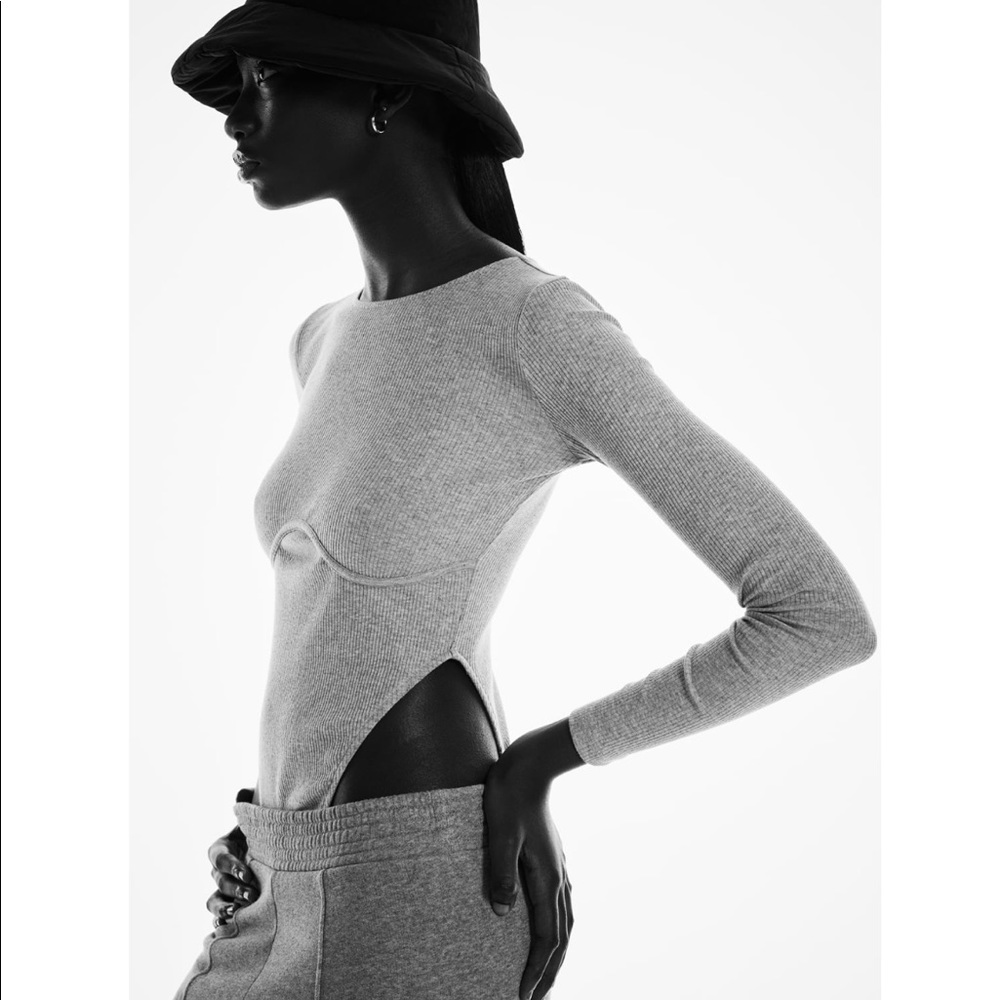 Bloggers Fav Zara Ribbed Bodysuit - Picture 15 of 16